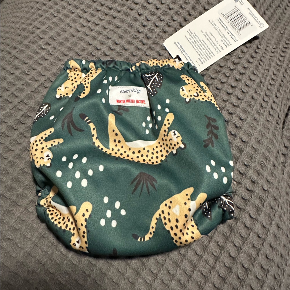 Esembly Cloth Diaper Outer in WWF Wildcats size one